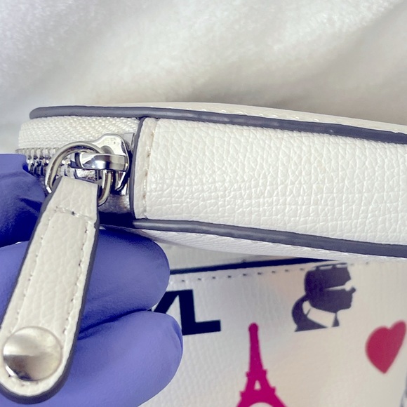 Karl Lagerfeld White Tote with heart accessory, NWT - Picture 7 of 15